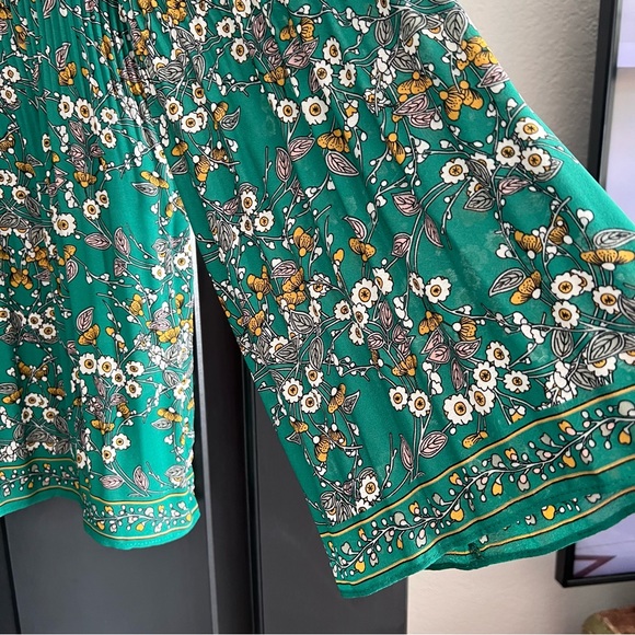 Max Studio top - Picture 2 of 3